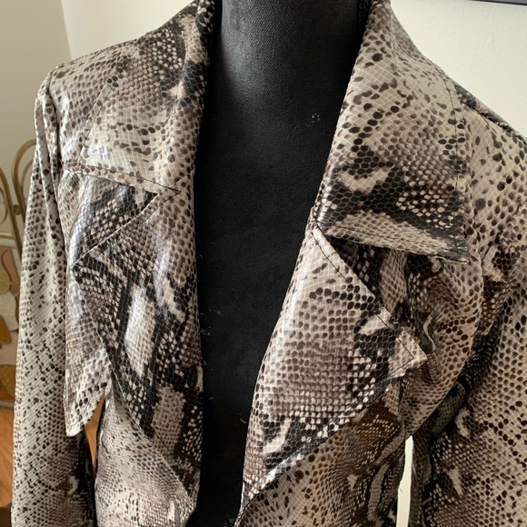 Faux snakeskin trench coat size 6 - Picture 4 of 9